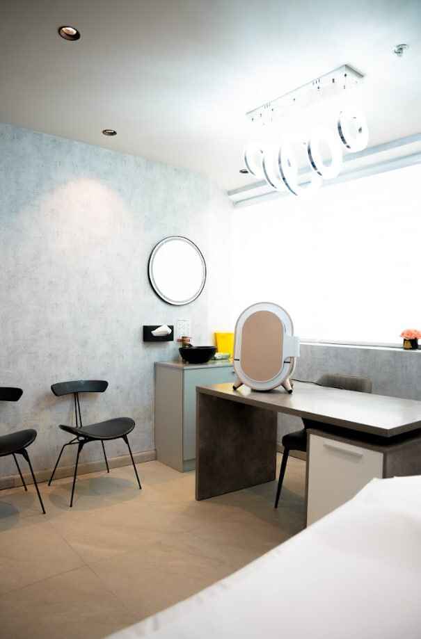 Revive & Glow – Caviar Mesotherapy or Stem Cell Therapy 5